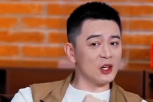 杨鸣表示：教练职业风险高，若多名运动员联合输球，教练可能面临下课危机