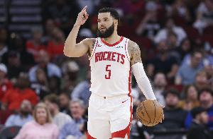范弗里特：历经18次试训未果，后来发现多条途径可踏入NBA