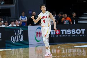 记者：今日中国队关键在于抢得良好开局，发挥继伟、俊杰、大胡三条线优势