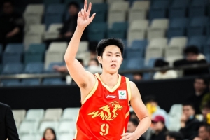 山西男篮用部分现金从广厦购得赵嘉仁