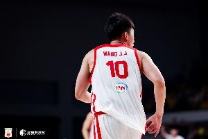 不如以往!王俊杰全场3投1中,仅得5分3板1助,另有3次失误和4次犯规