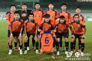 中乙第十一轮，十人厦门飞鹭客场1-0负于温州，三连胜被终结