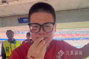 中国C罗粉丝观看C罗比赛超7500小时，驾驶“C罗痛车”赴美观赛