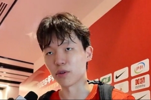 杨瀚森幽默调侃:焦泊乔倚老卖老,以最佳状态备战赛事
