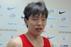 杨瀚森：今晚全力对决，场上默契配合