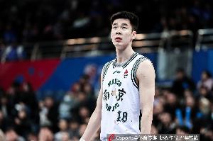 国王队夏联教练评价郭昊文：积极性突出，冲击篮筐能力强