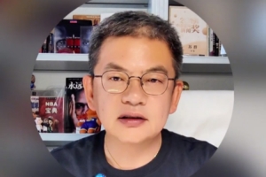 苏群指出:杜锋近期承受巨大压力,凭借其能力定有重新崛起之时
