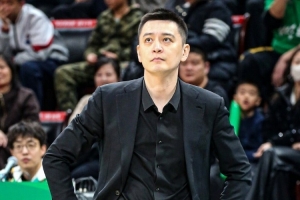 杨鸣称教练属于弱势群体，职业队主教练及国家队教练权力有限